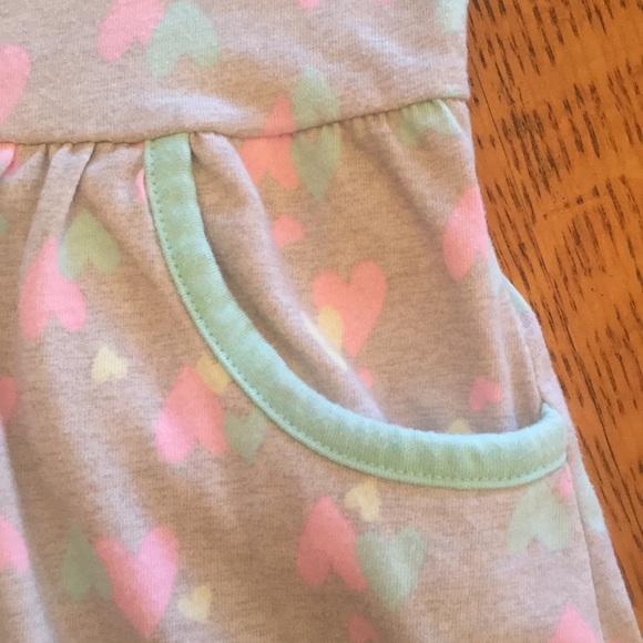 Cute heart dress - Picture 3 of 7